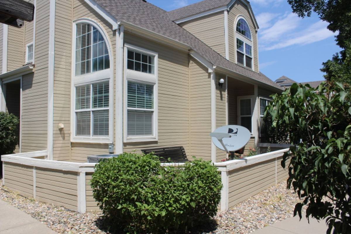 Townhouse for rent at 5702 W Atlantic Place, Denver, CO 80227