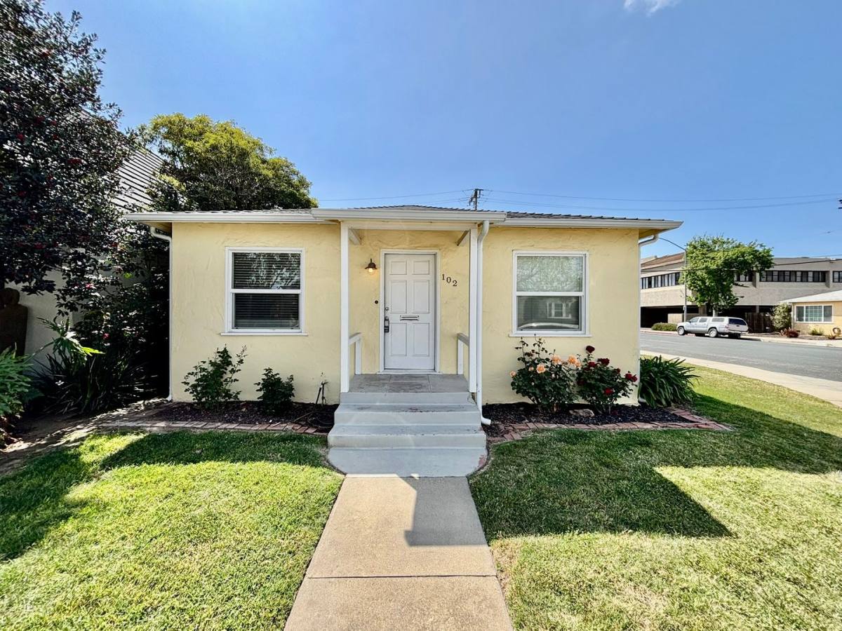 Apartment for rent at 100 Palm Court Dr, Santa Maria, CA 93454