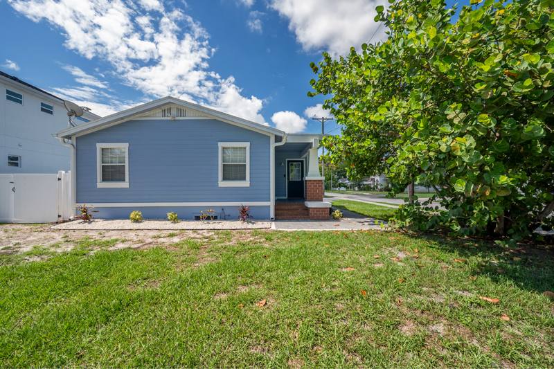 House for rent at 2714 W Fig St, Tampa, FL 33609