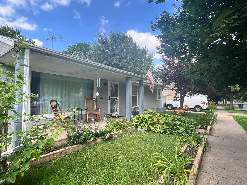 House for rent at 91 Robie St W, Saint Paul, MN 55107