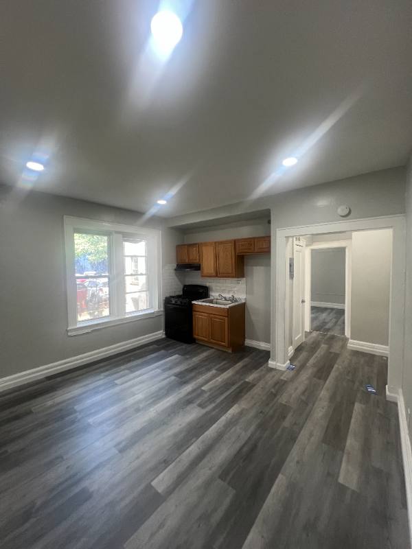 Apartment for rent at 805 Broadway #3, Newark, NJ 07104
