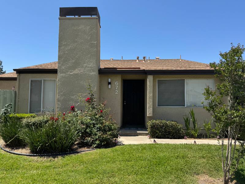 Townhouse for rent at 672 Parkview Dr, Lake Elsinore, CA 92530
