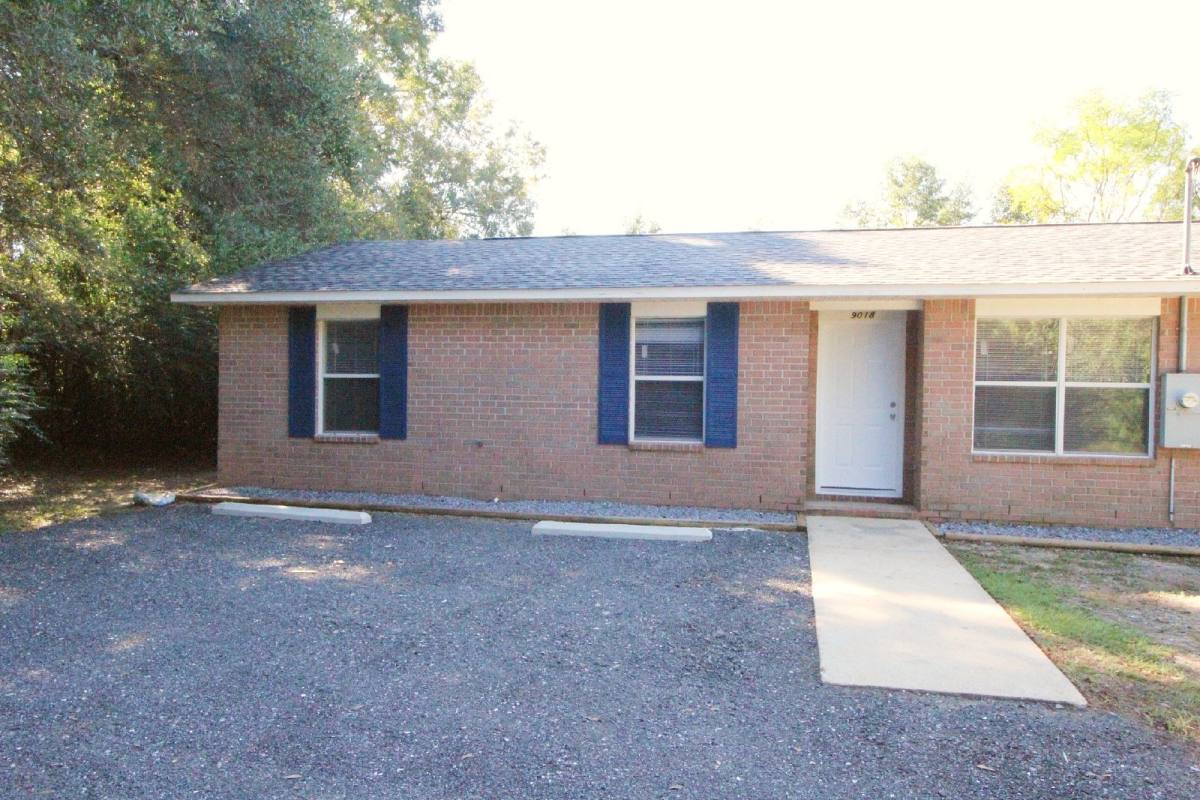 Townhouse for rent at 9018 Bowman Ave, Pensacola, FL 32534