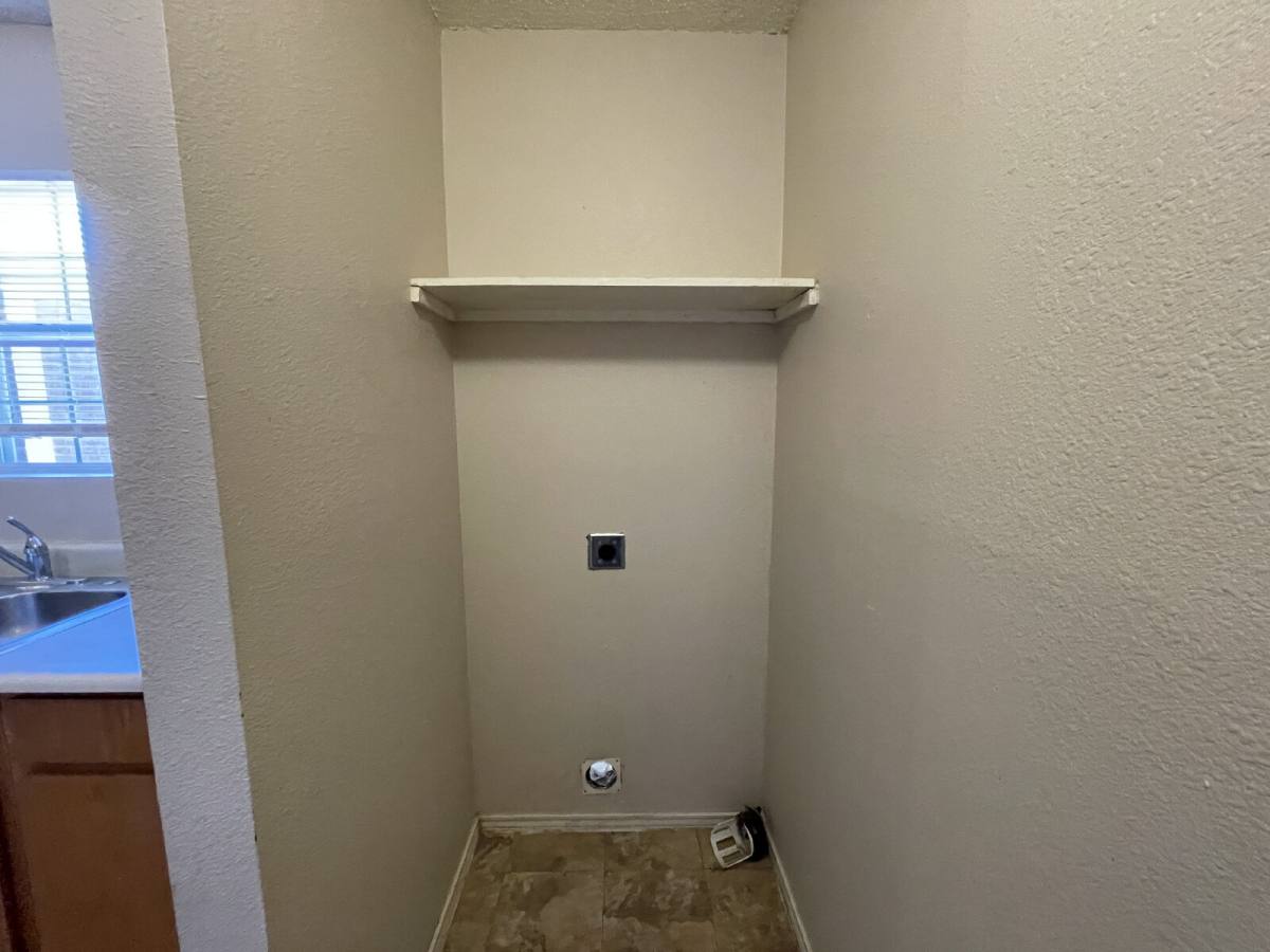 Townhouse for rent at 1512 82nd St #B, Lubbock, TX 79423