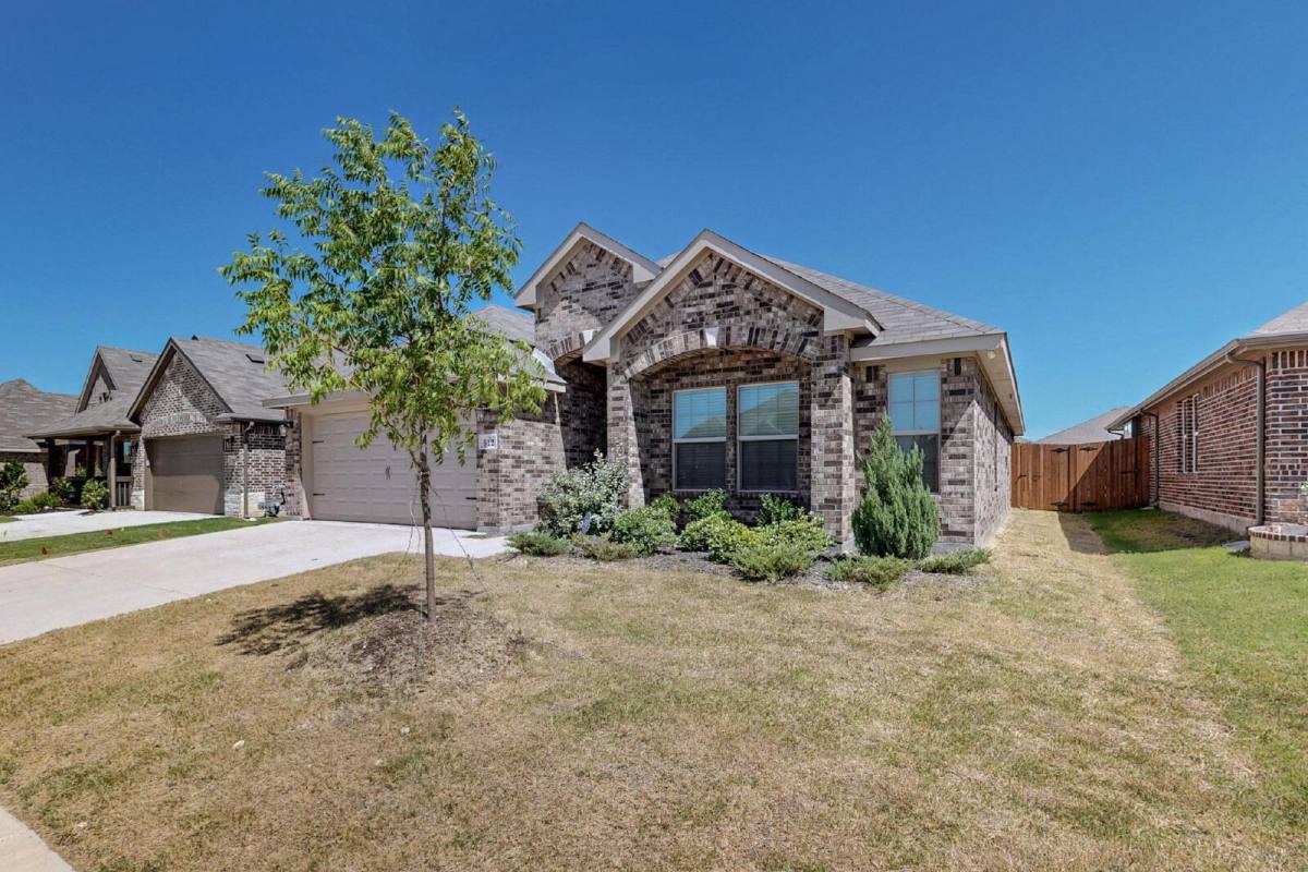 House for rent at 912 Madeline Lane, Cleburne, TX 76033