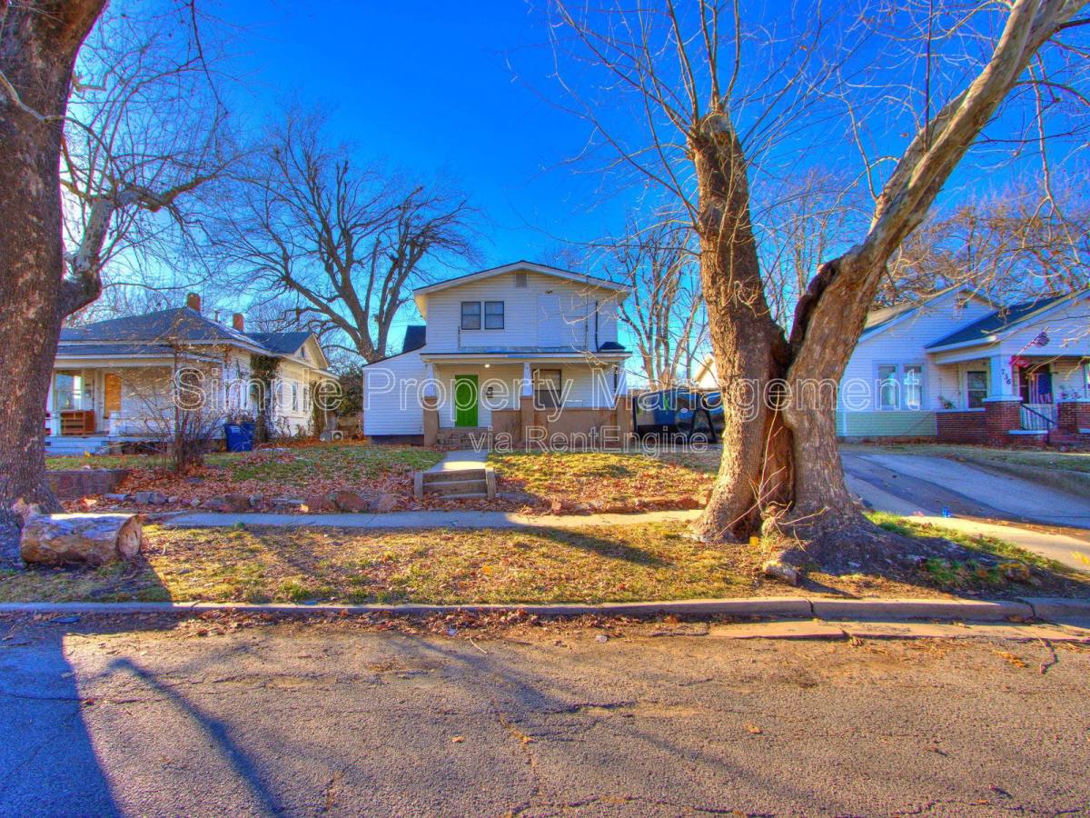 House for rent at 730 N Louisa Ave, Shawnee, OK 74801