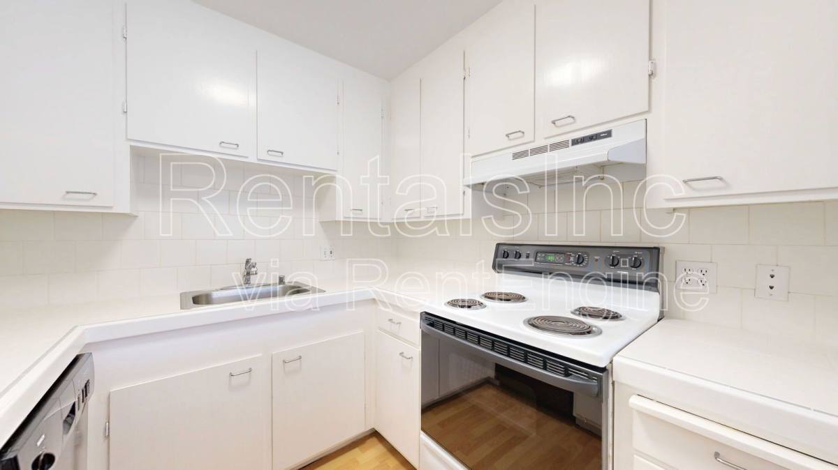 Apartment for rent at 59 Lupine Ave #104, San Francisco, CA 94118