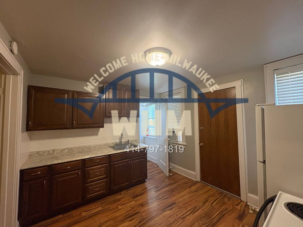 Apartment for rent at 3650 E Barnard Ave, Cudahy, WI 53110