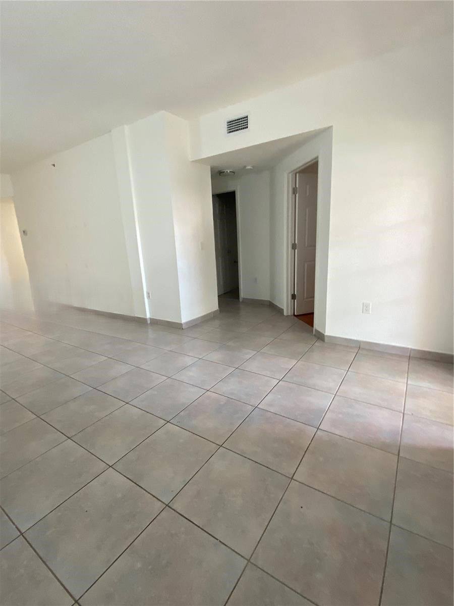 Apartment for rent at 17455 NW 75th Place, Hialeah, FL 33015