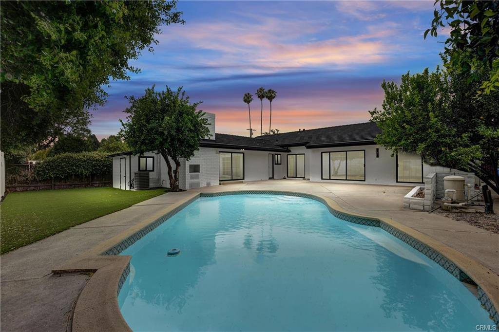 House for rent at 16517 Hartsook St, Encino, CA 91436