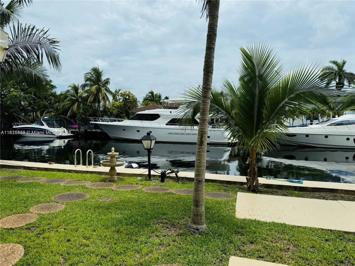 Condo for rent at 2935 NE 163rd St #2Q, North Miami Beach, FL 33160