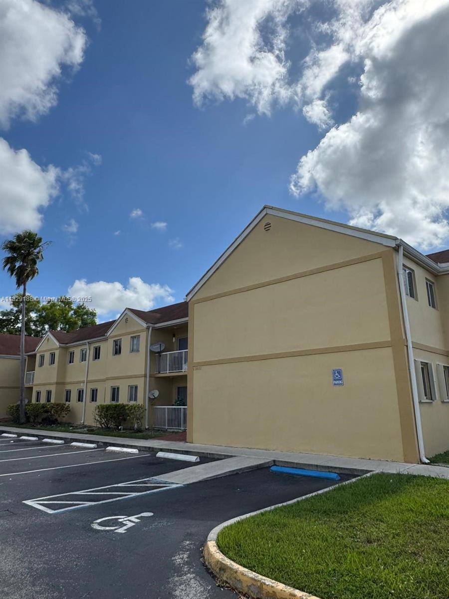 House for rent at 13810 SW 112th St #208, Miami, FL 33186