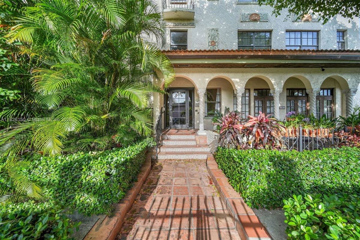 Condo for rent at 934 Michigan Ave #207, Miami Beach, FL 33139