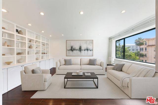 House for rent at 214 N Crescent Dr #3, Beverly Hills, CA 90210