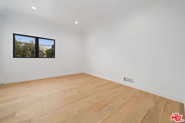 Apartment for rent at 8014 4th St, Los Angeles, CA 90048
