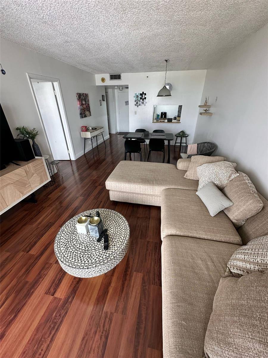 Apartment for rent at 1470 NE 123rd St #A1014, Miami, FL 33161