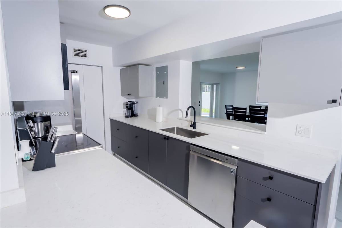 House for rent at 11520 SW 57th St, Miami, FL 33173
