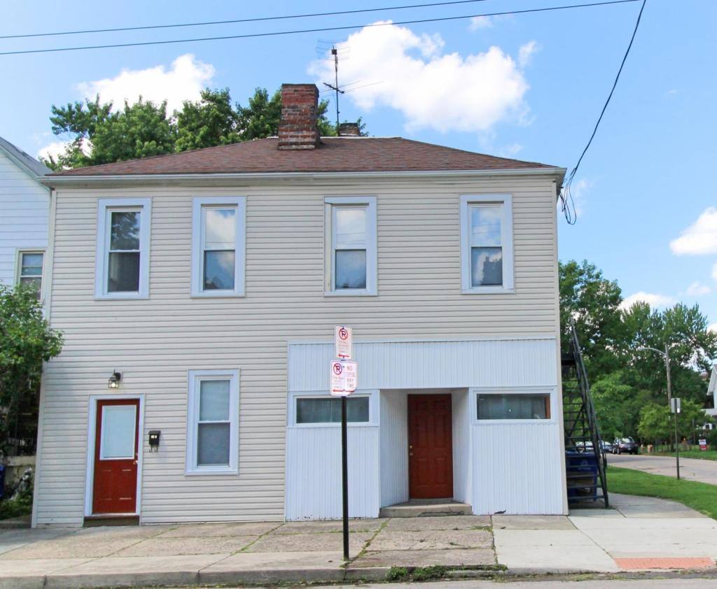 Townhouse for rent at 98 E Duncan St, Columbus, OH 43202