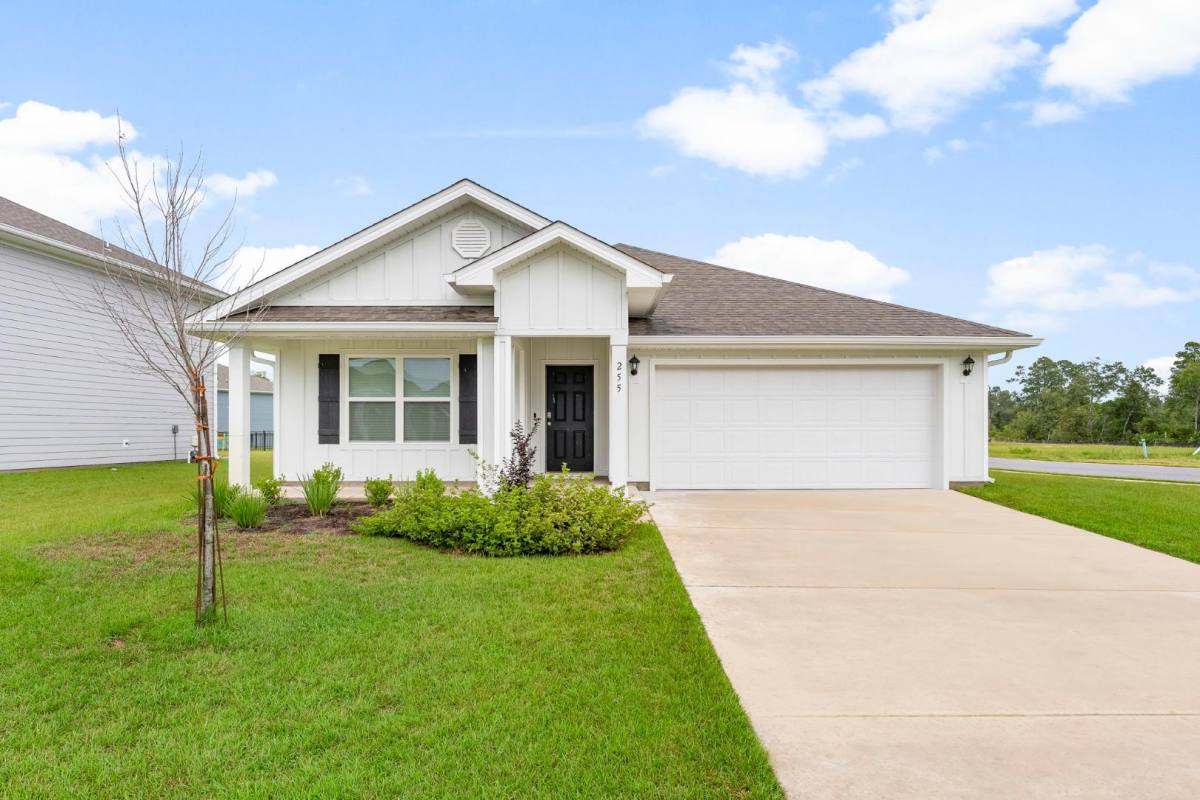 House for rent at 255 Riverwalk Circle, Freeport, FL 32439
