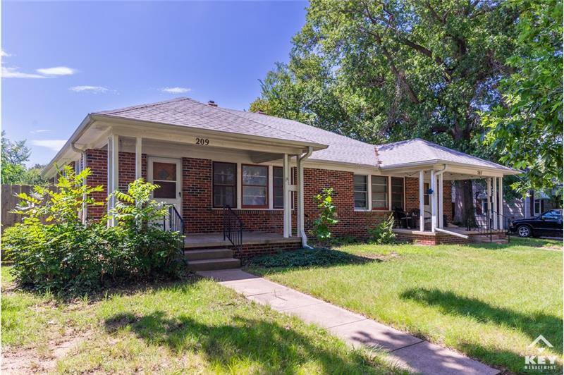 Townhouse for rent at 209 S Custer St, Wichita, KS 67213