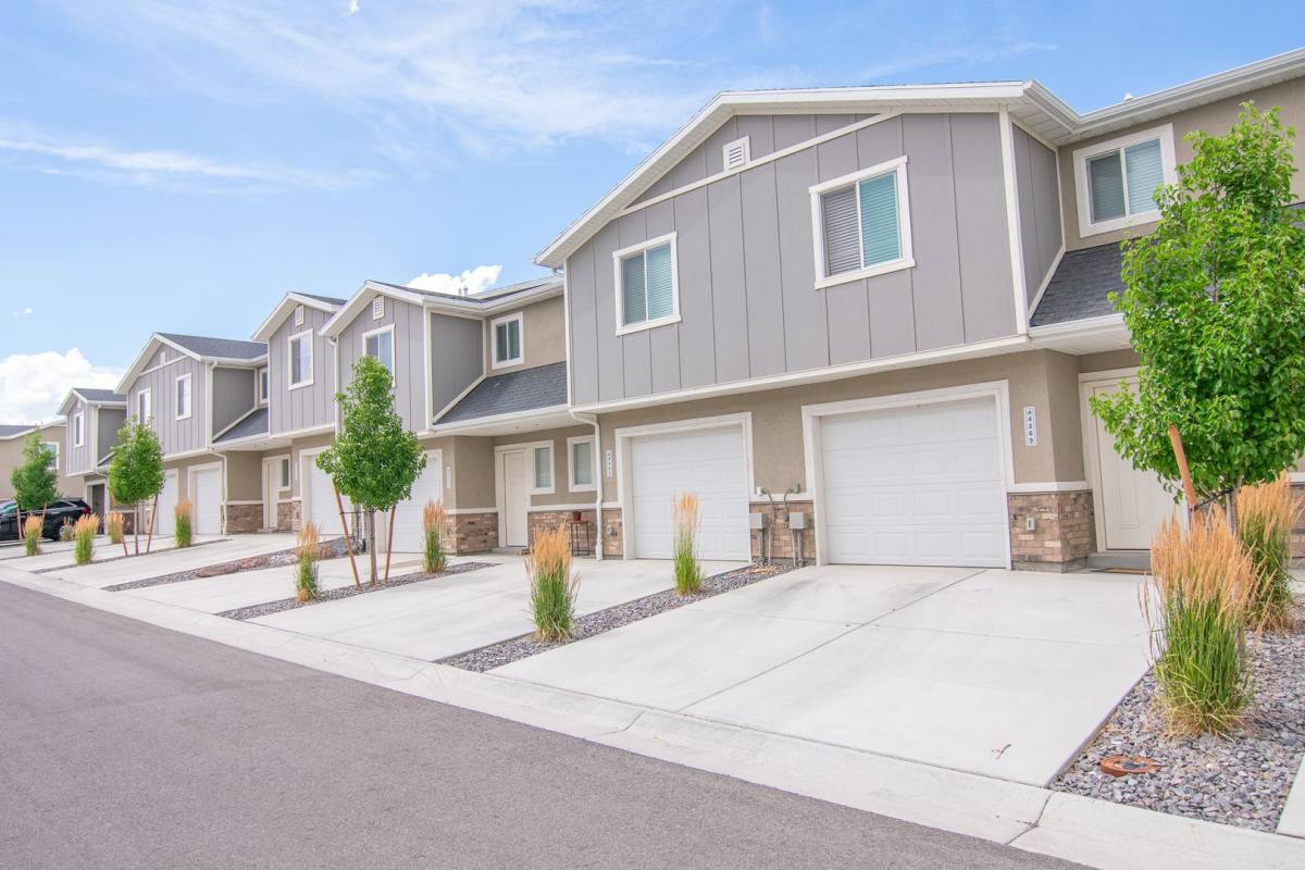 Townhouse for rent at 5768E Point Loma Lane #3, Nampa, ID 83687