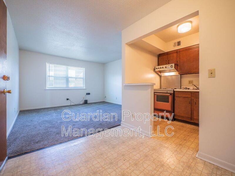 Apartment for rent at 1115 N College Dr, Maryville, MO 64468