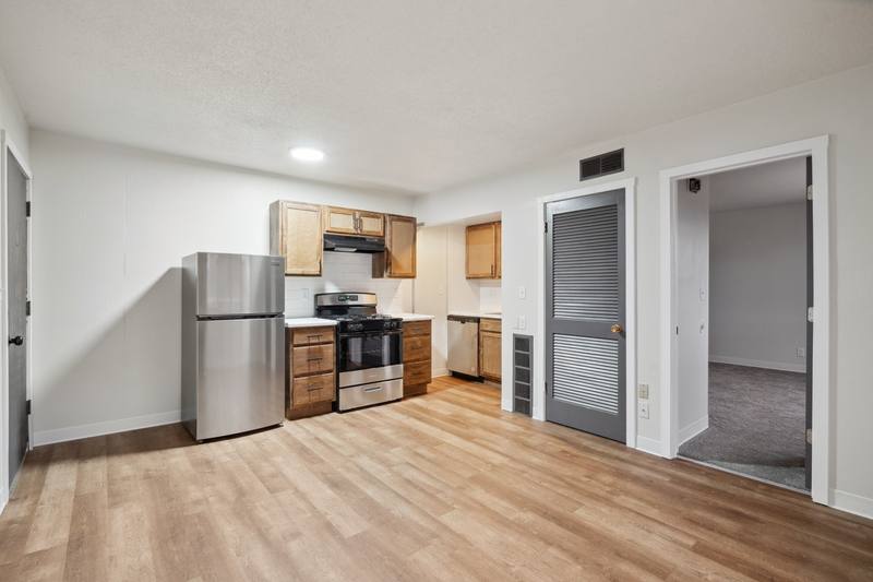 Apartment for rent at 1718 C Ave NE, Cedar Rapids, IA 52402
