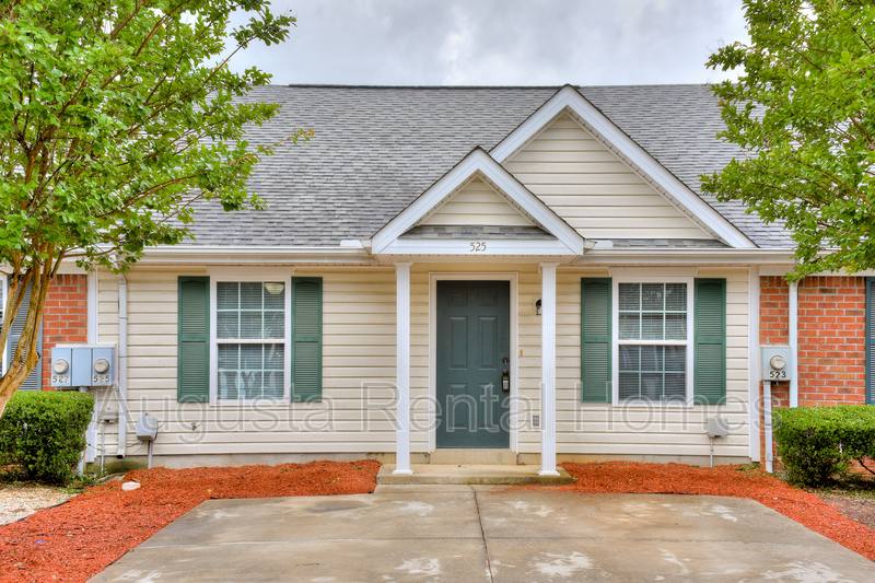 Townhouse for rent at 525 Edgecliff Lane #1, Evans, GA 30809