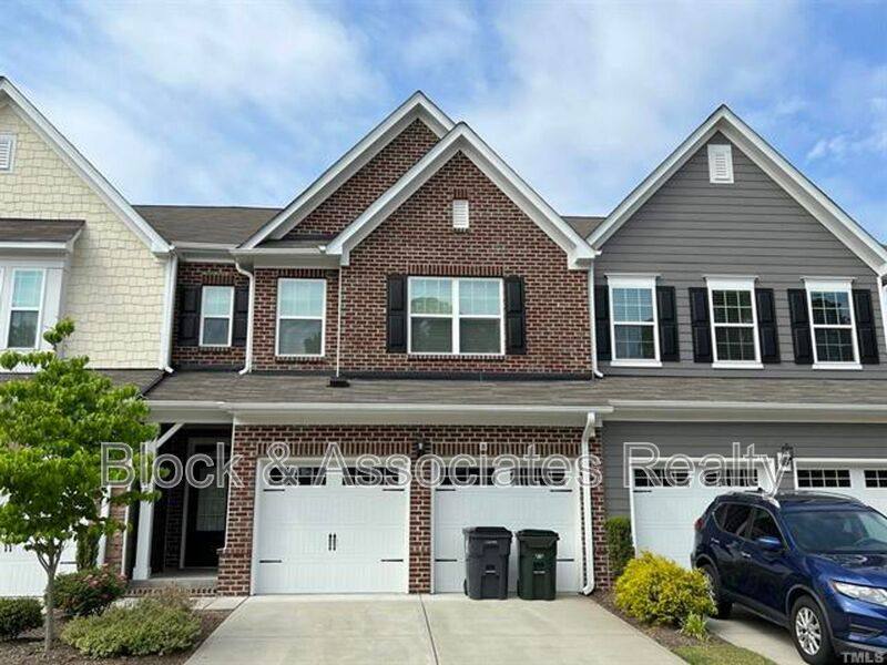 Townhouse for rent at 1156 Lookout Ridge, Apex, NC 27502