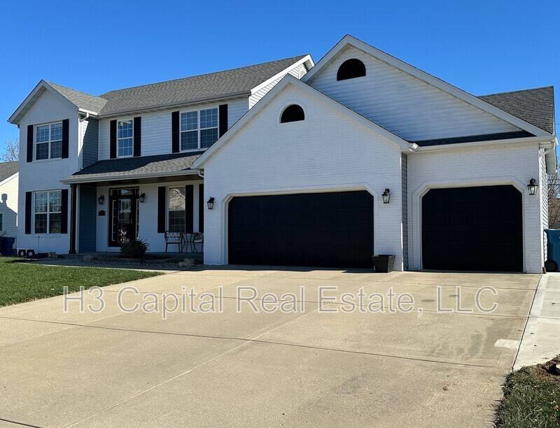 House for rent at 1456 Dale Dr, Troy, IL 62294