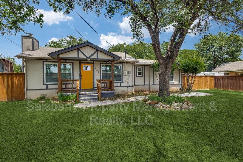 House for rent at 305 S Walnut St, Roanoke, TX 76262