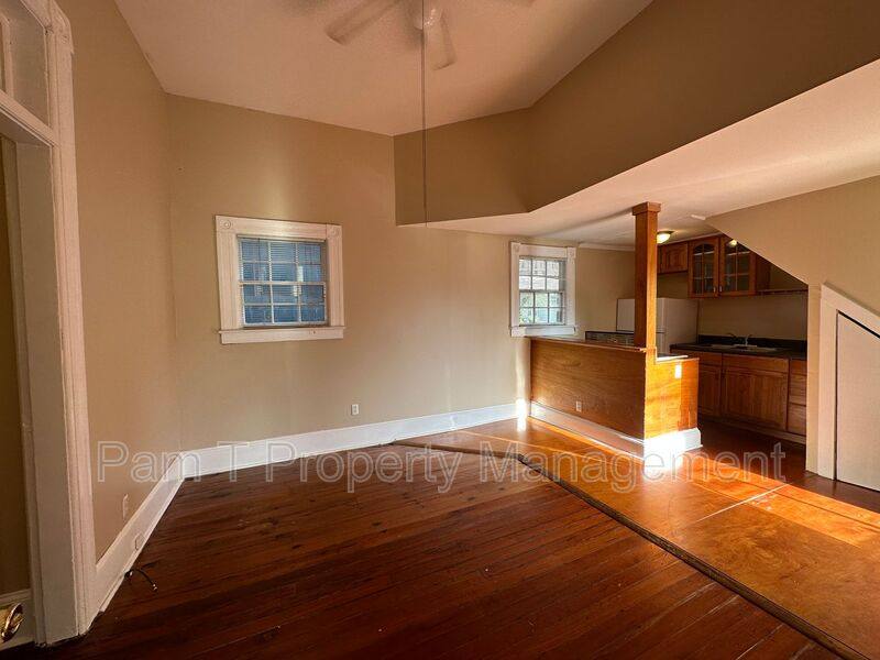 Apartment for rent at 124 E Henry St #D, Savannah, GA 31401