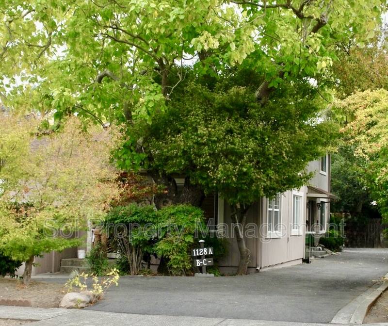 Townhouse for rent at 1128 3rd St #B, Novato, CA 94945
