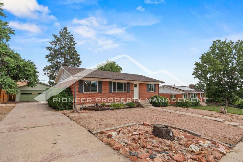 House for rent at 17 N Garland Ave, Colorado Springs, CO 80909