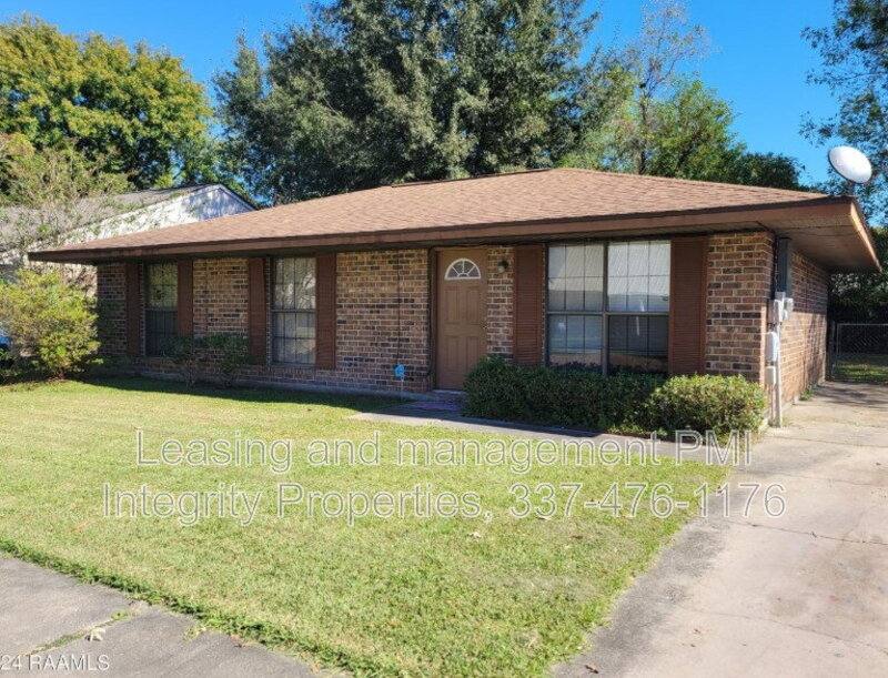 House for rent at 207 Case Lane, Lafayette, LA 70506