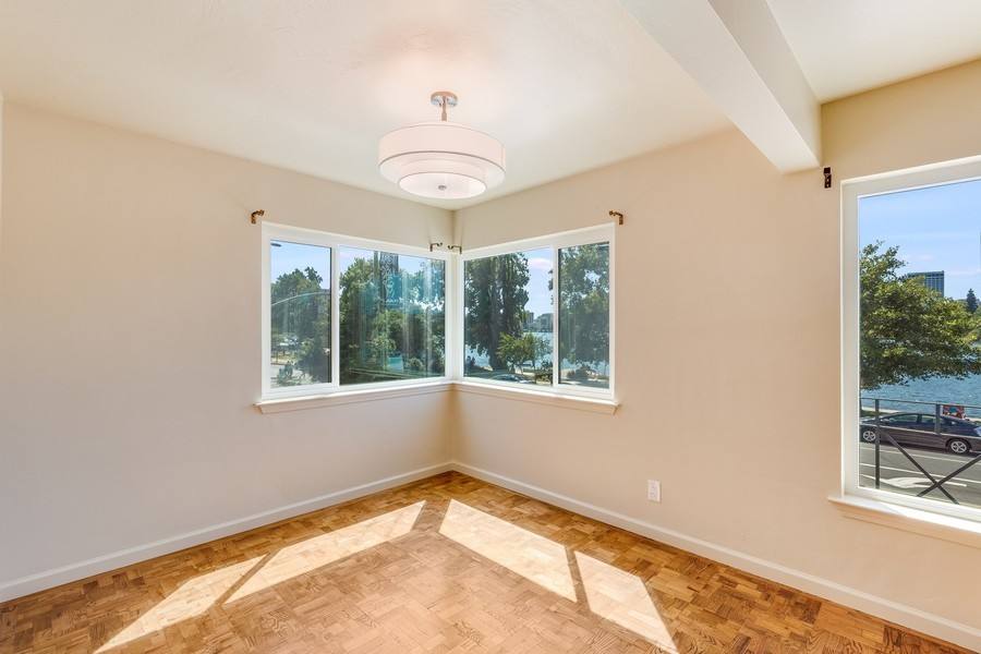 Apartment for rent at 2208 Lakeshore Ave #102, Oakland, CA 94606