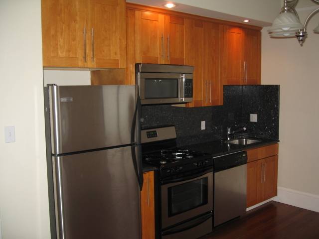 Apartment for rent at 1470 California St #11A, San Francisco, CA 94109