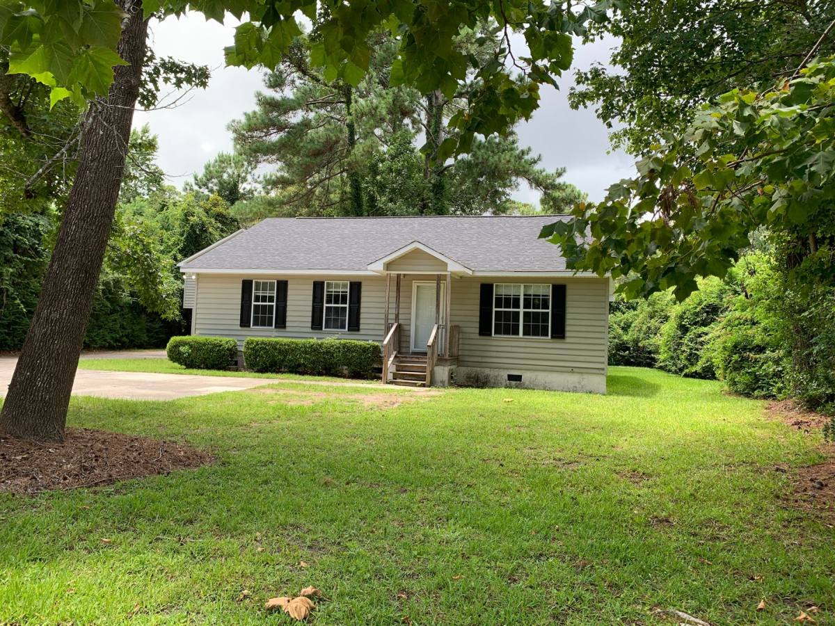 House for rent at 2112 Wisteria Dr, Wilmington, NC 28401