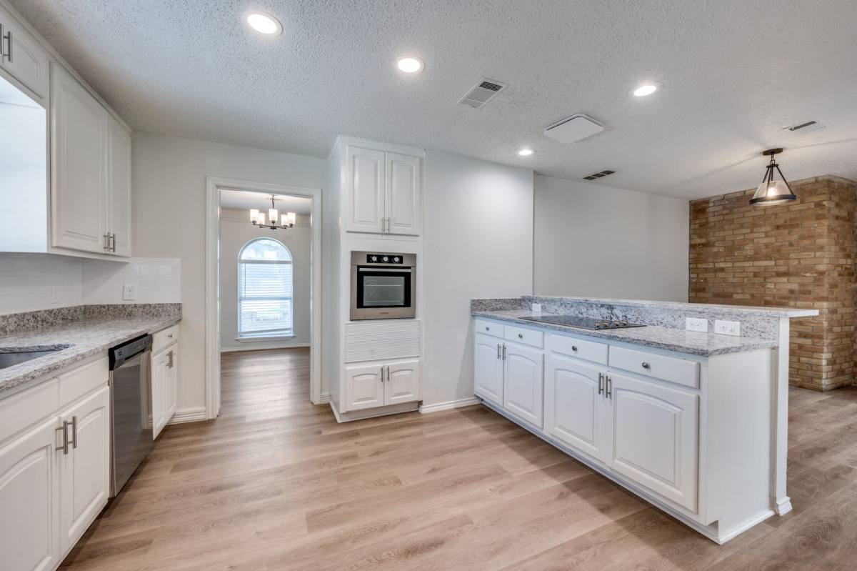 House for rent at 1710 Green Oaks Dr, Irving, TX 75061