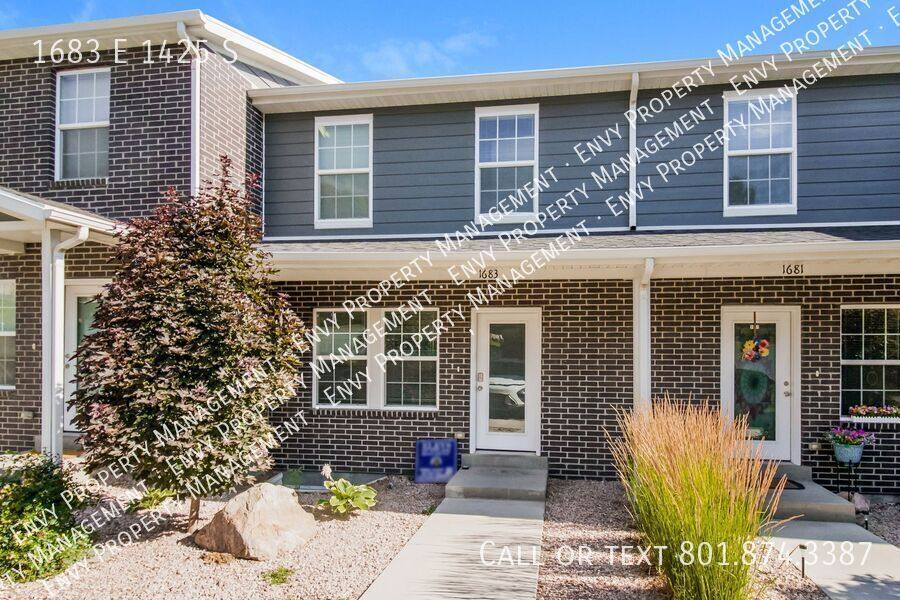 House for rent at 1683 E 1425 S, Ogden, UT 84404