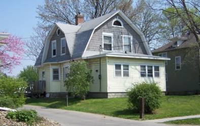 Apartment for rent at 620 Bowery St #3, Iowa City, IA 52245