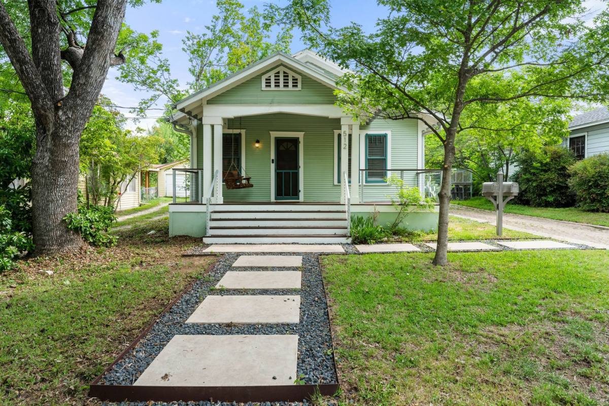 Apartment for rent at 512 E 49th St, Austin, TX 78751