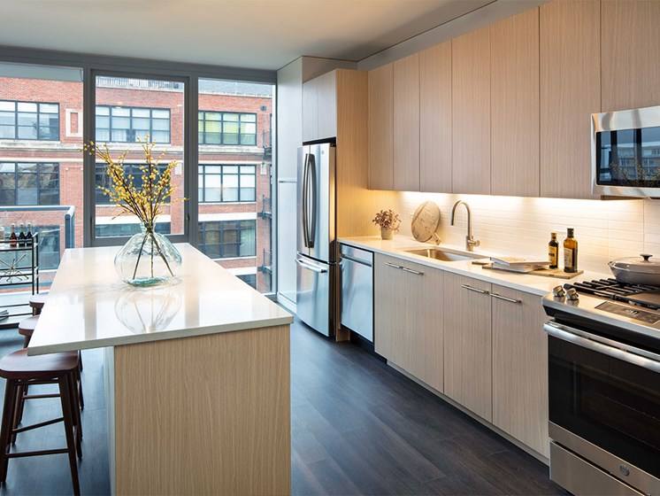 Apartment for rent at 205 S Peoria St, Chicago, IL 60607