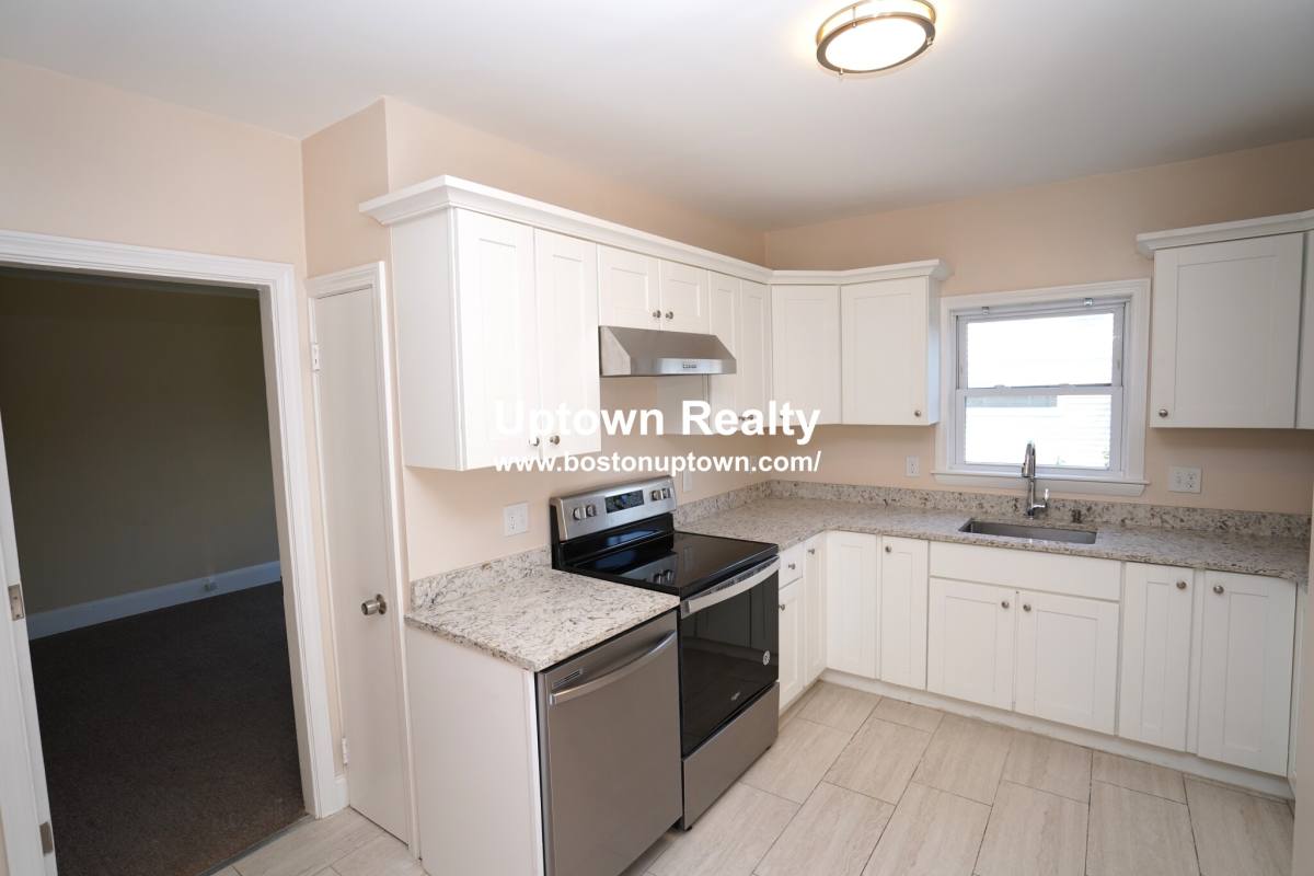Apartment for rent at 83 Waverly, Brighton, MA 02135