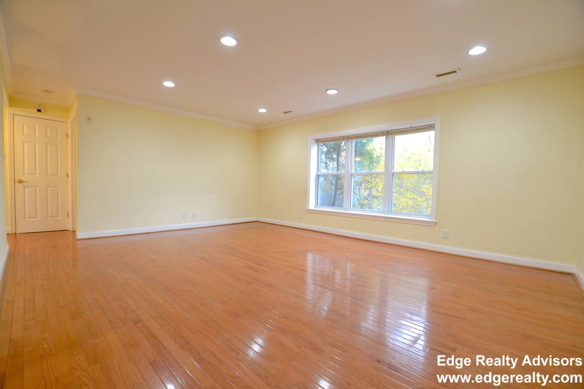 Apartment for rent at 172 Newton St #2, Brighton, MA 02135