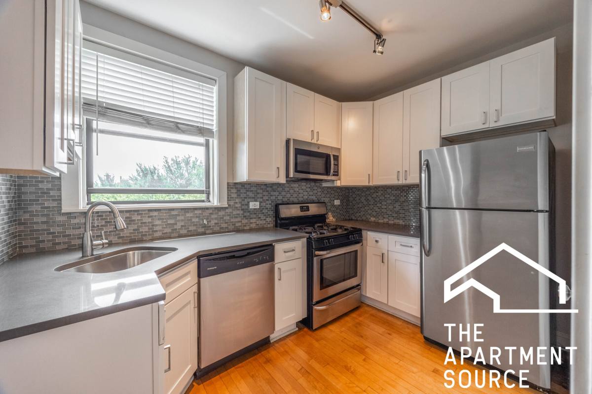 Apartment for rent at 2321 N Rockwell St #C3, Chicago, IL 60647