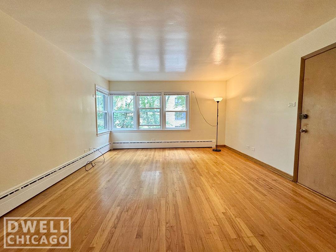 Apartment for rent at 715 W Buena Ave #717-3, Chicago, IL 60613