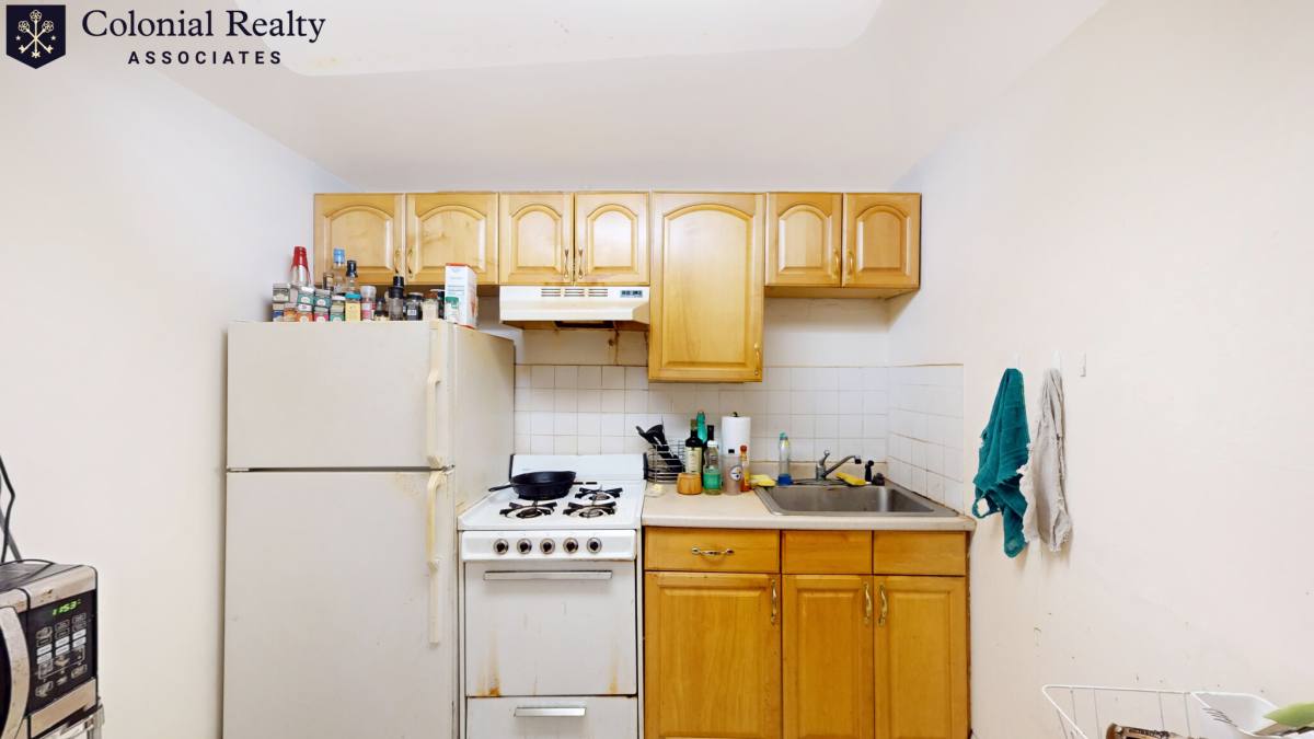 Apartment for rent at 1069 Beacon St #1, Brookline, MA 02446