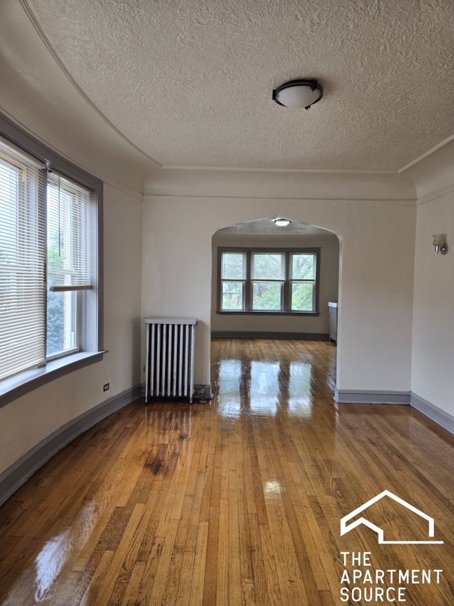 Apartment for rent at 834 N Massasoit #3A, Chicago, IL 60651
