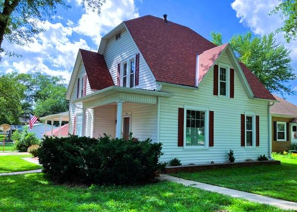 House for rent at 905 E 9th St, Crete, NE 68333